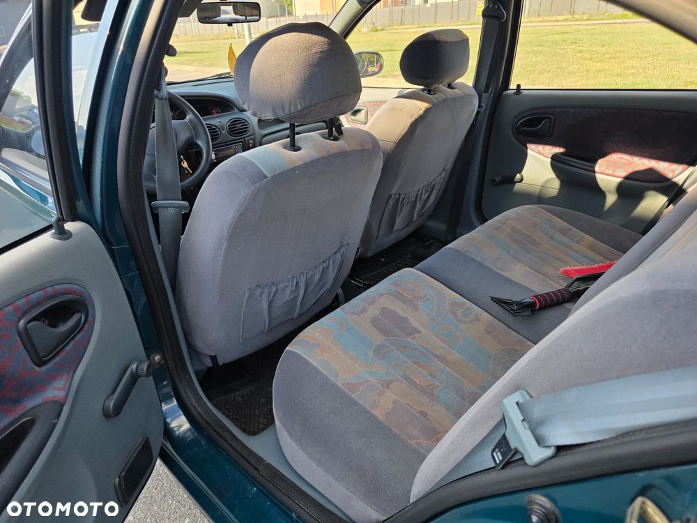 Renault Megane 1996 photo 5