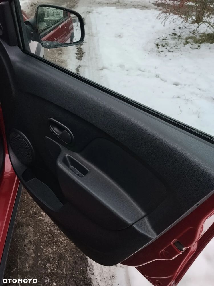 Dacia Sandero TCe 90 Celebration - 24