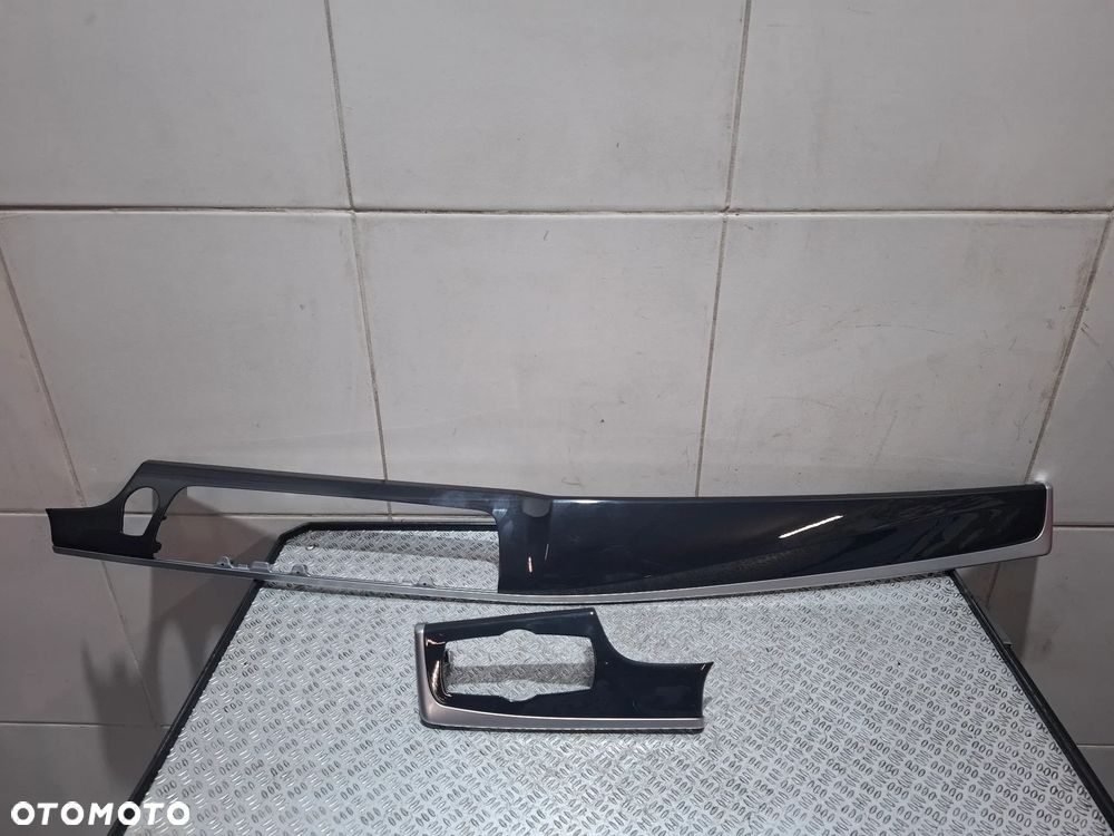 Listwy osłony dekory deski rozdzielczej BMW F10 rok 2012 nr 9166644 i nr 9166649 - 1