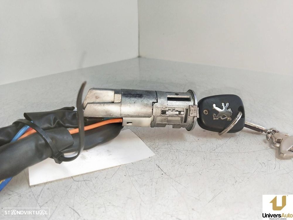 COMUTADOR DE ARRANQUE PEUGEOT 206+ 2009 - - 4