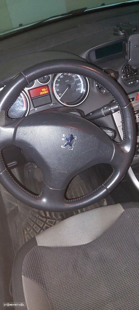 Peugeot 308 1.6 HDi Premium - 6