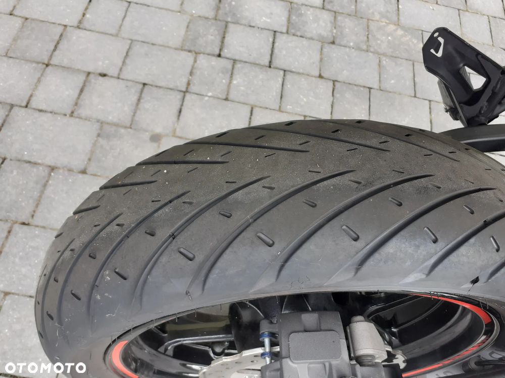 Kawasaki Versys 650 - 12