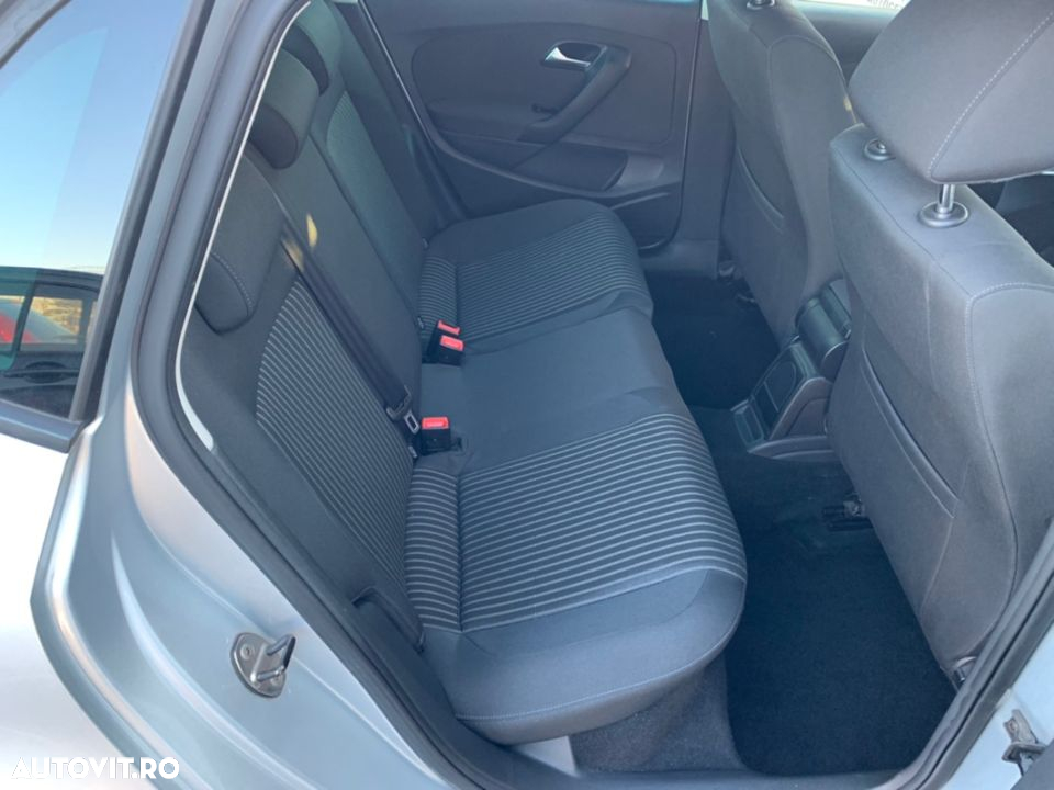 Volkswagen Polo 1.4 DSG Comfortline - 17