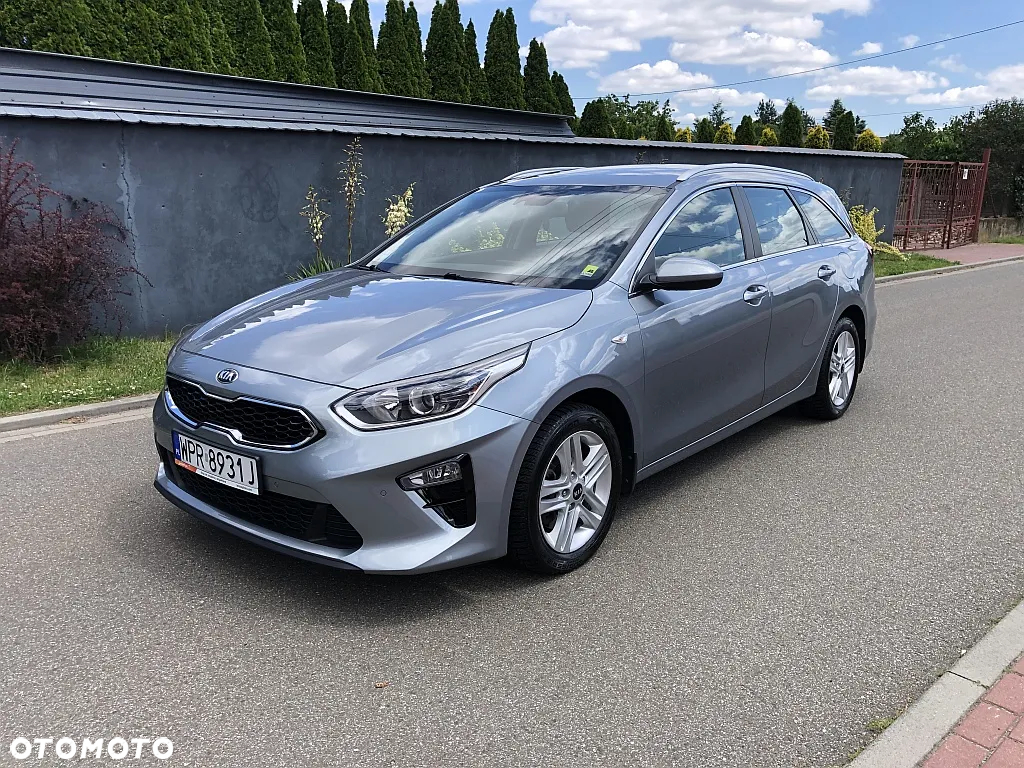 Kia Ceed - 8