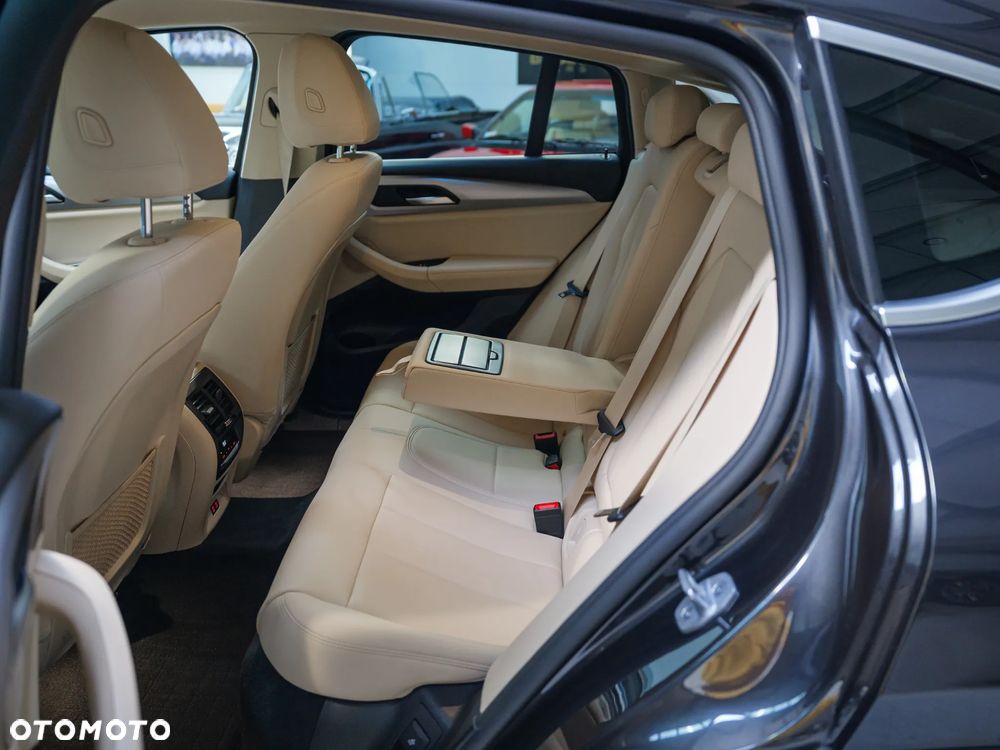 BMW X4 xDrive20i GPF Advantage sport - 19