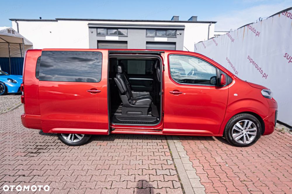 Peugeot Traveller - 8