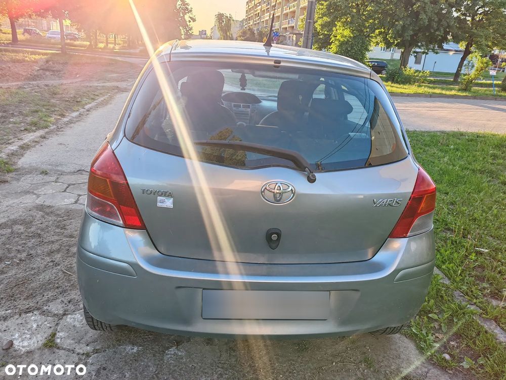 Toyota Yaris 1.0 Luna - 3