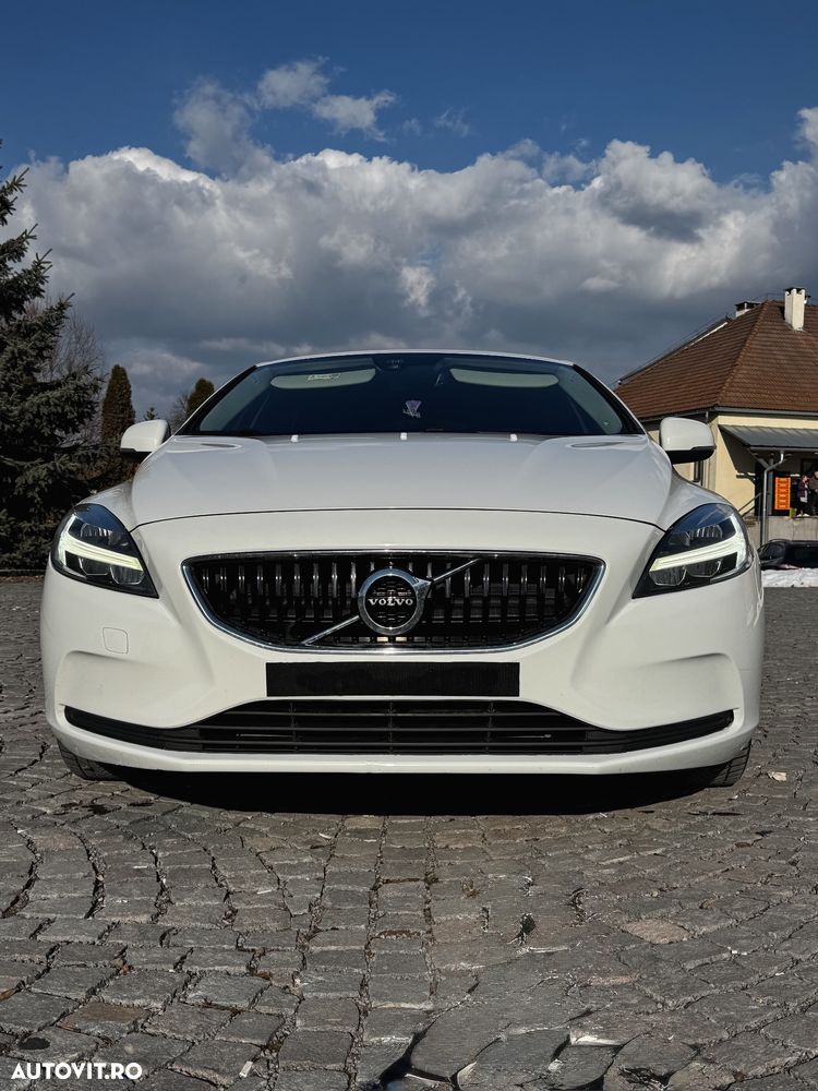 Volvo V40 D3 Aut. Momentum - 1