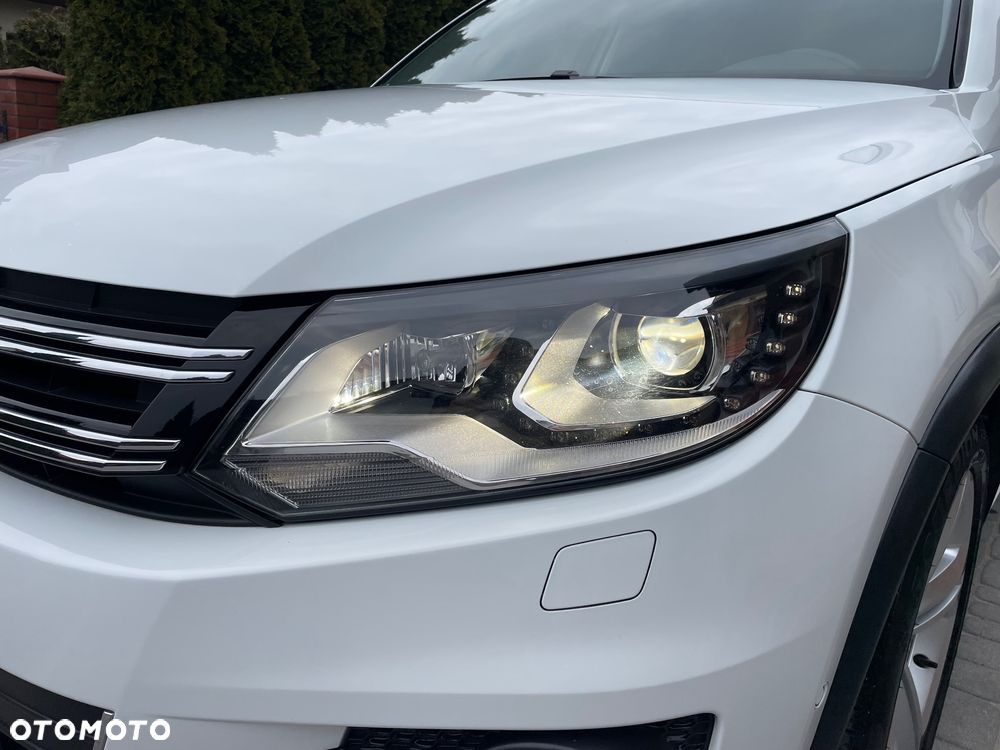 Volkswagen Tiguan 2.0 TDI 4Mot Perfectline R-Style - 11