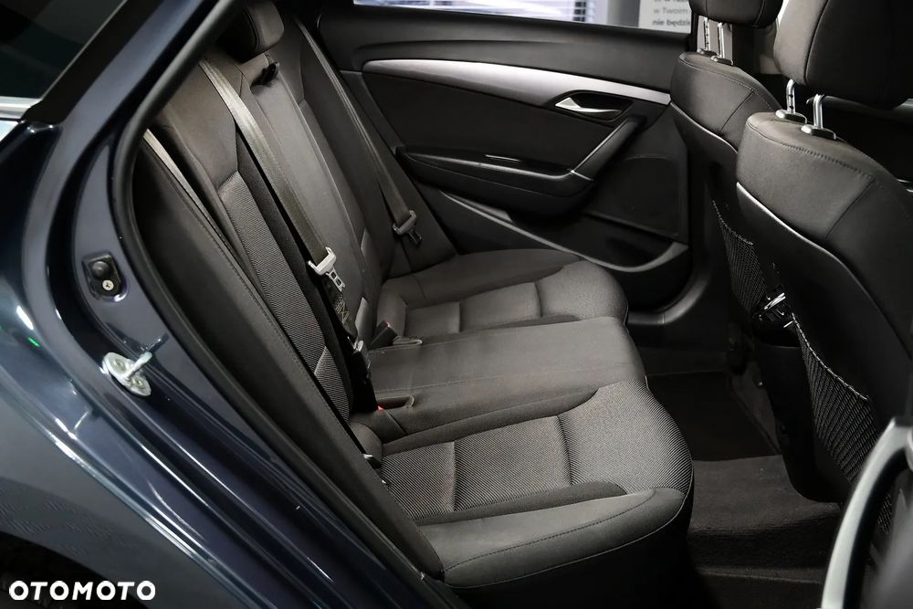 Hyundai i40 Kombi blue 1.6 Classic - 23