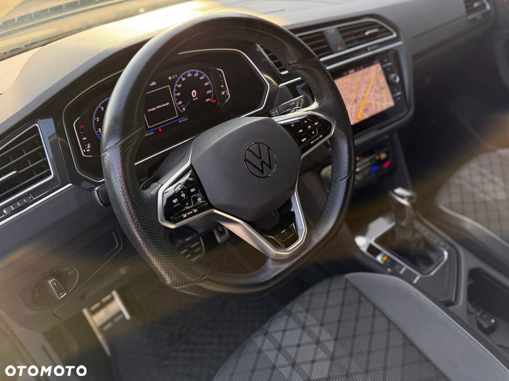 Volkswagen Tiguan - 17