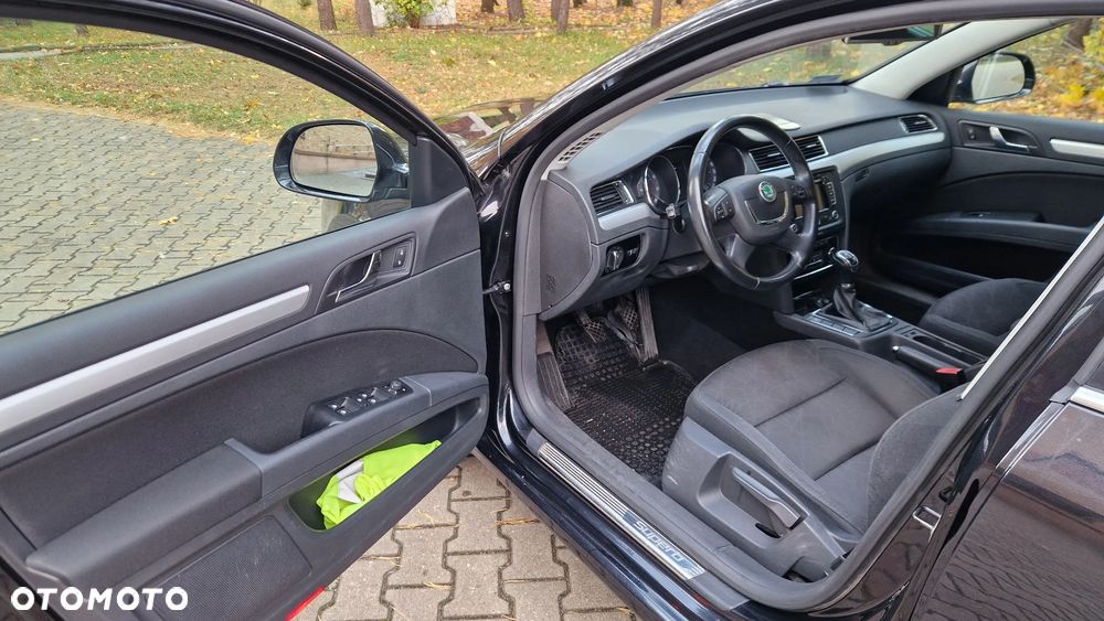 Skoda Superb 1.8 TSI Family - 13