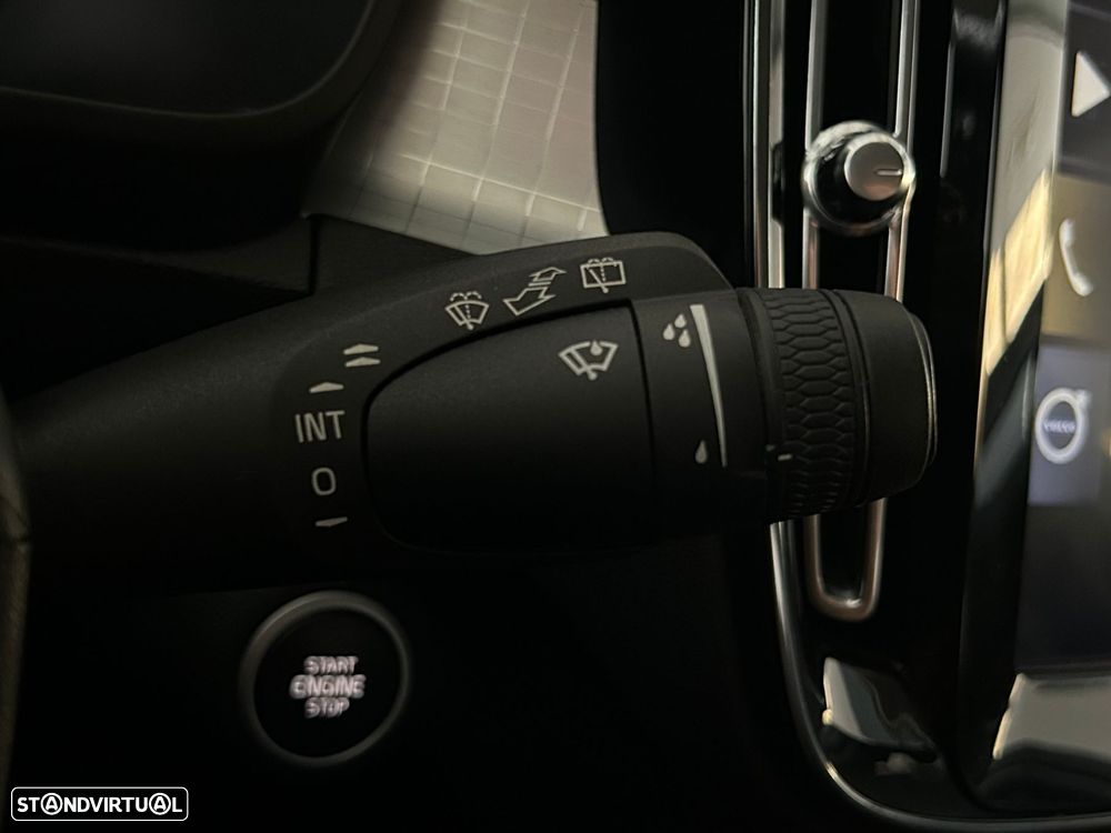 Volvo XC 40 2.0 D3 Momentum Plus Geartronic - 19