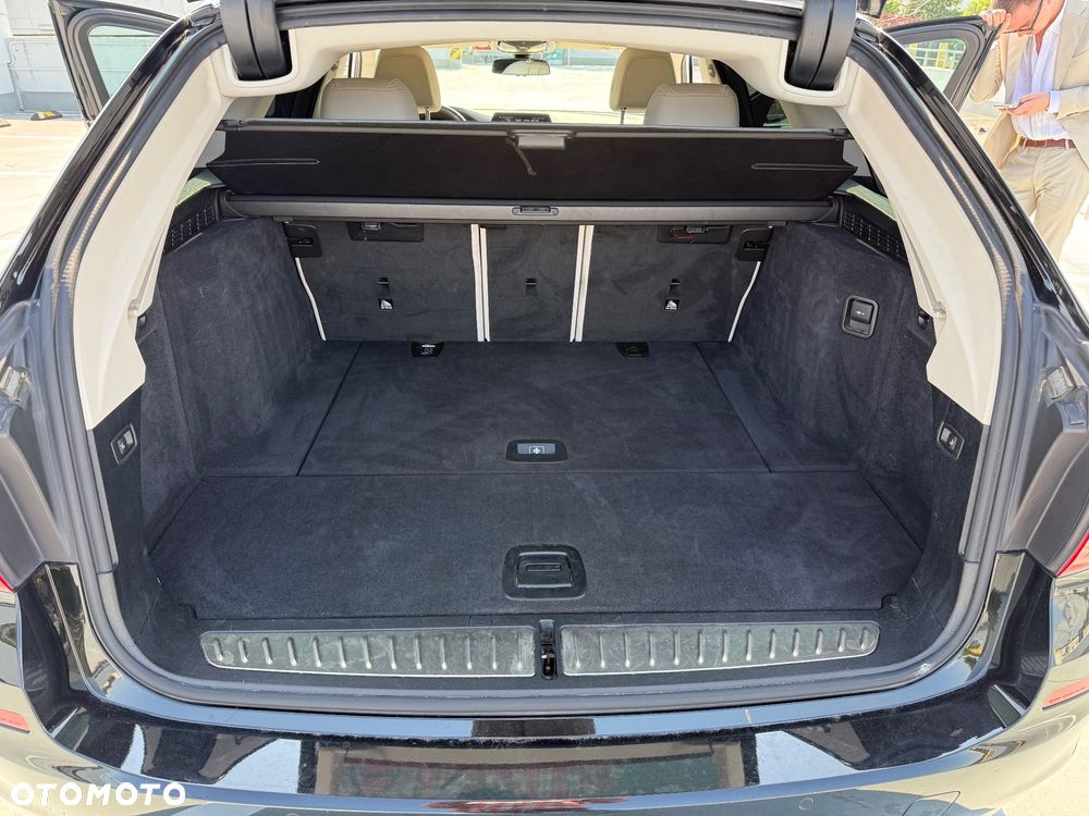 BMW Seria 5 520d xDrive Luxury Line - 25