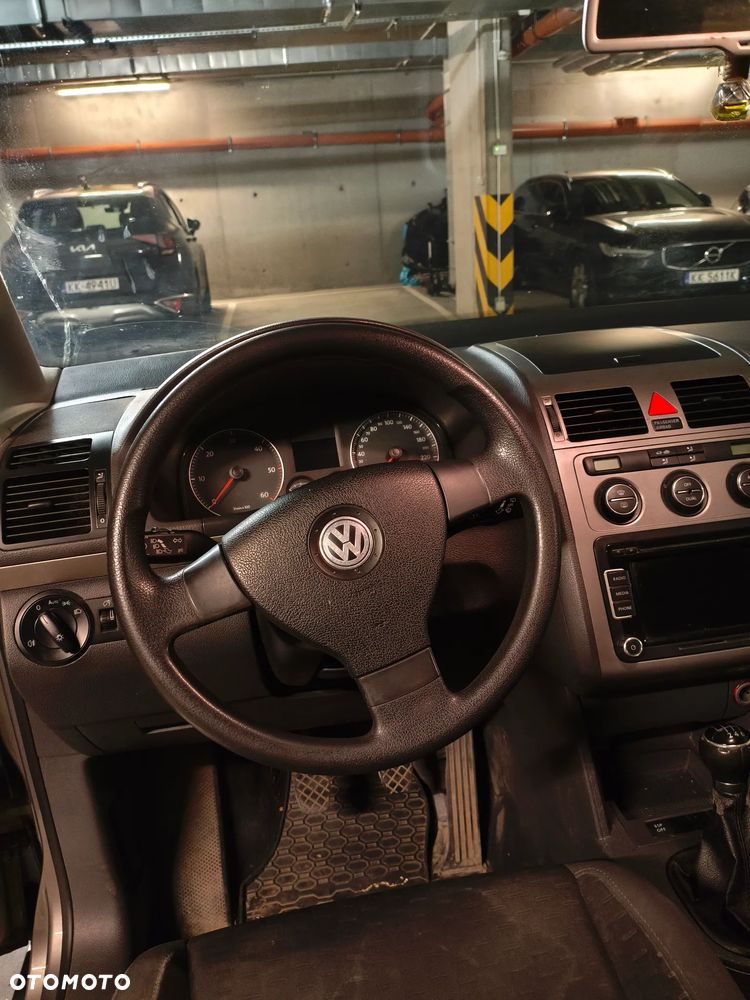 Volkswagen Touran 2008 photo 5
