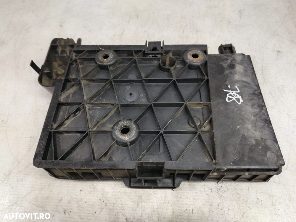 Suport baterie 8200166032 Renault Megane 2 [2002 - 2006] 1.9 dci F9Q8 - 2