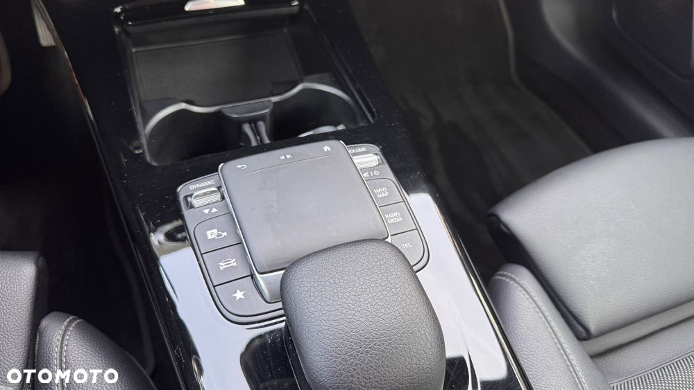 Mercedes-Benz Klasa A 180 7G-DCT - 13