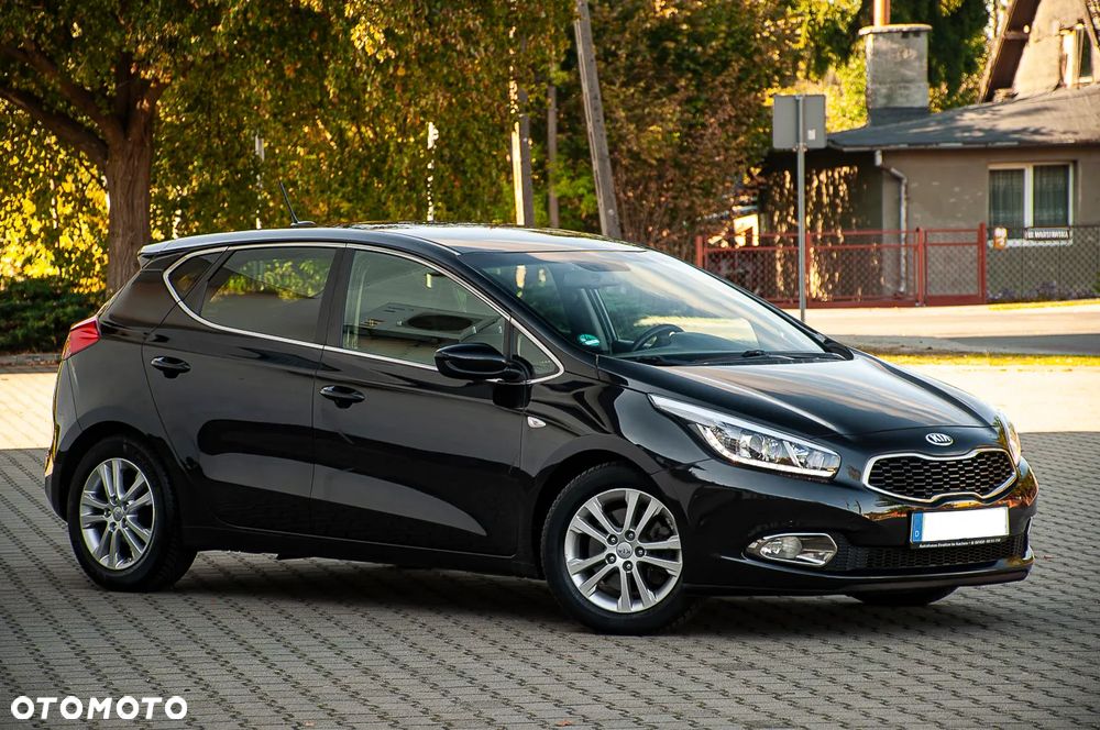 Kia Ceed 1.6 CRDi 128 Spirit - 4