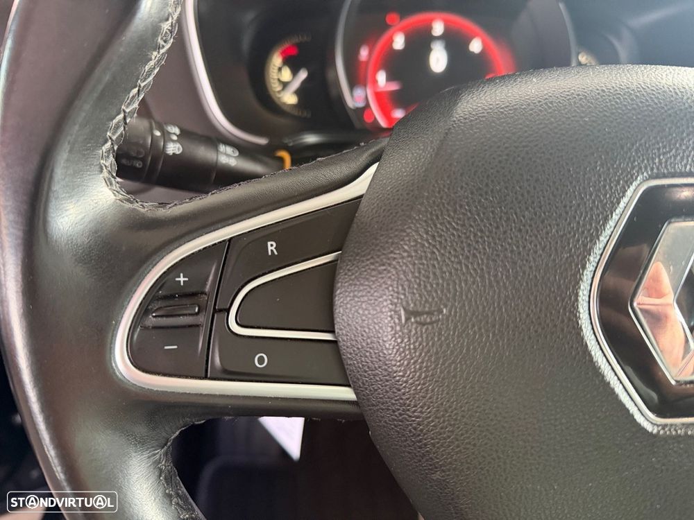 Renault Mégane 1.6 dCi Bose Edition SS - 13