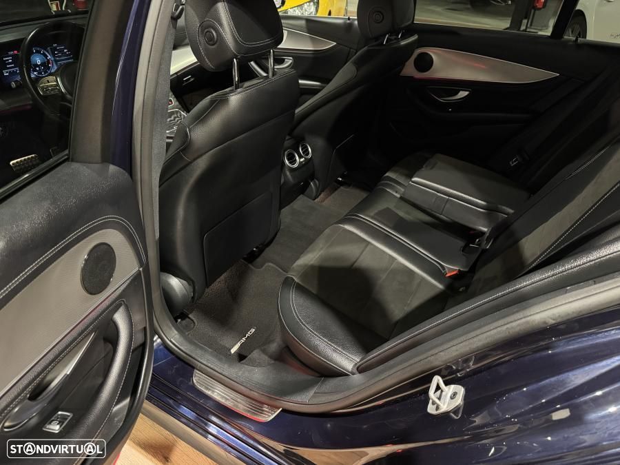 Mercedes-Benz E 220 d AMG 7L - 24