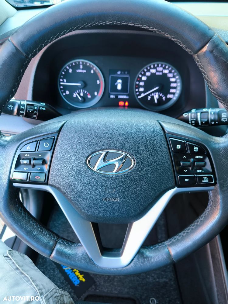 Hyundai Tucson 2.0 CRDI 4WD Advantage - 11