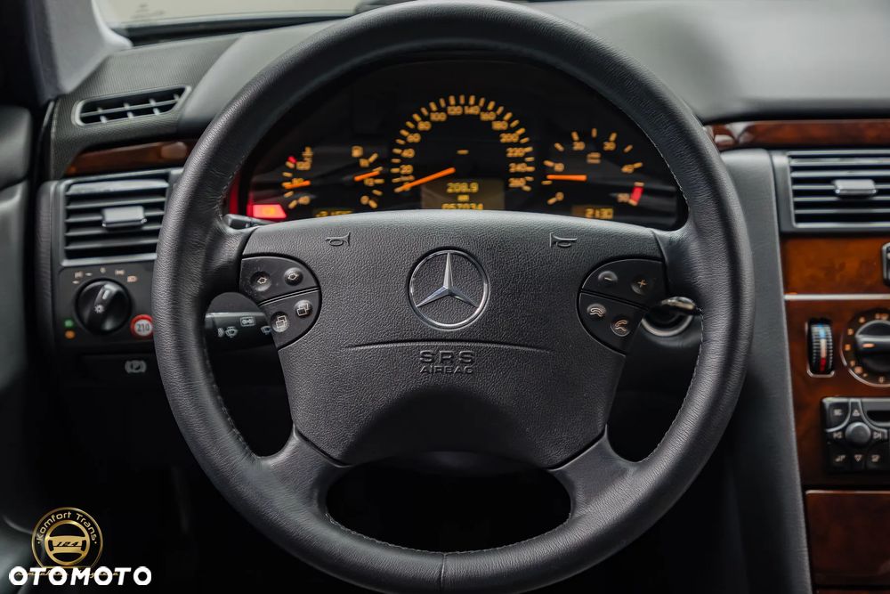 Mercedes-Benz Klasa E - 18