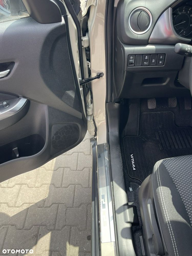 Suzuki Vitara 1.4 Boosterjet Hybrid Comfort - 6