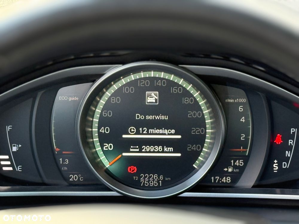 Volvo V40 Cross Country T3 Drive-E Ocean Race - 9