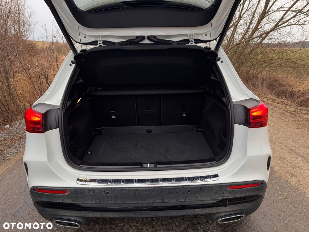 Mercedes-Benz GLA 200 AMG Line - 10