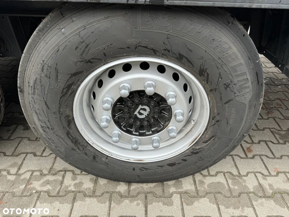 Krone SD Firanka Certyfikat XL, Dach podnoszony - 17