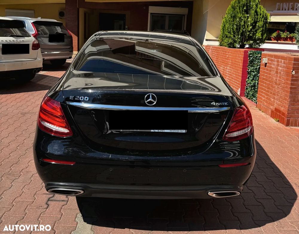 Mercedes-Benz E 200 4MATIC Aut. - 7
