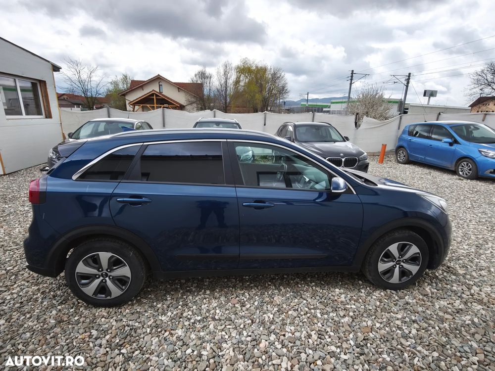 Kia Niro 1.6 GDI 2WD Aut. Spirit - 10