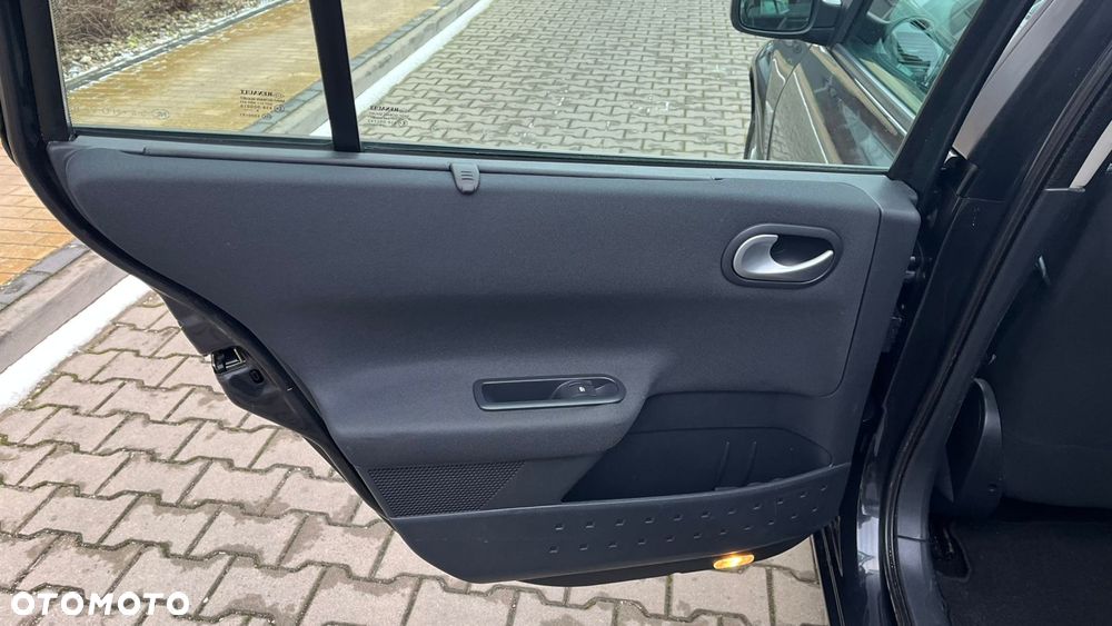 Renault Megane 1.6 Dynamique - 19