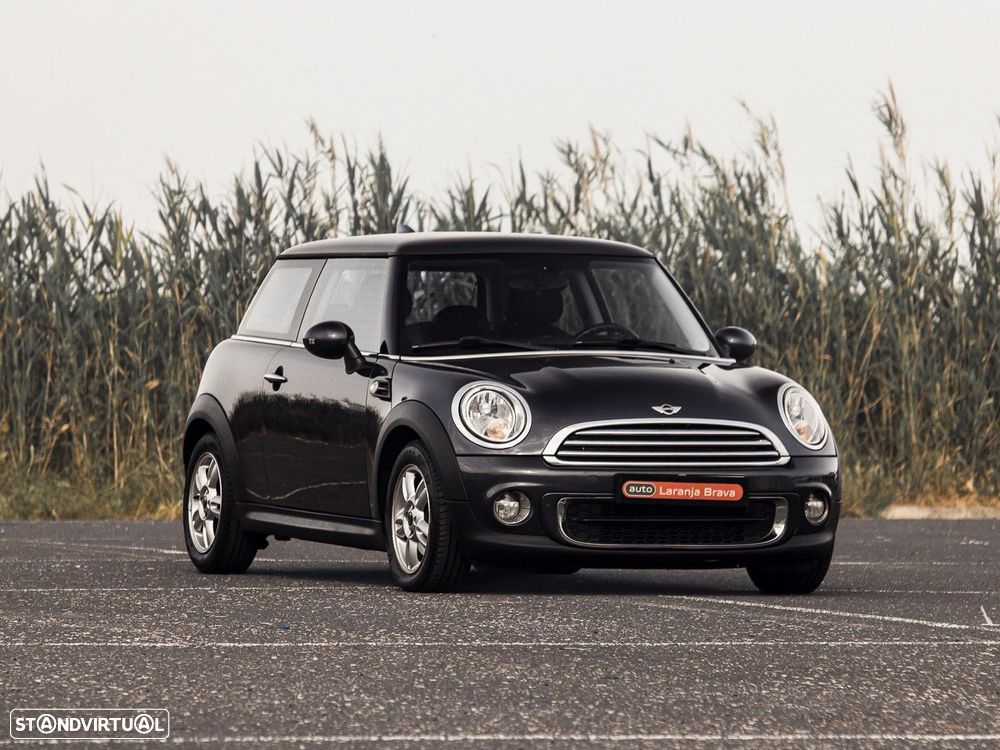 MINI 3 Portas One D - 10