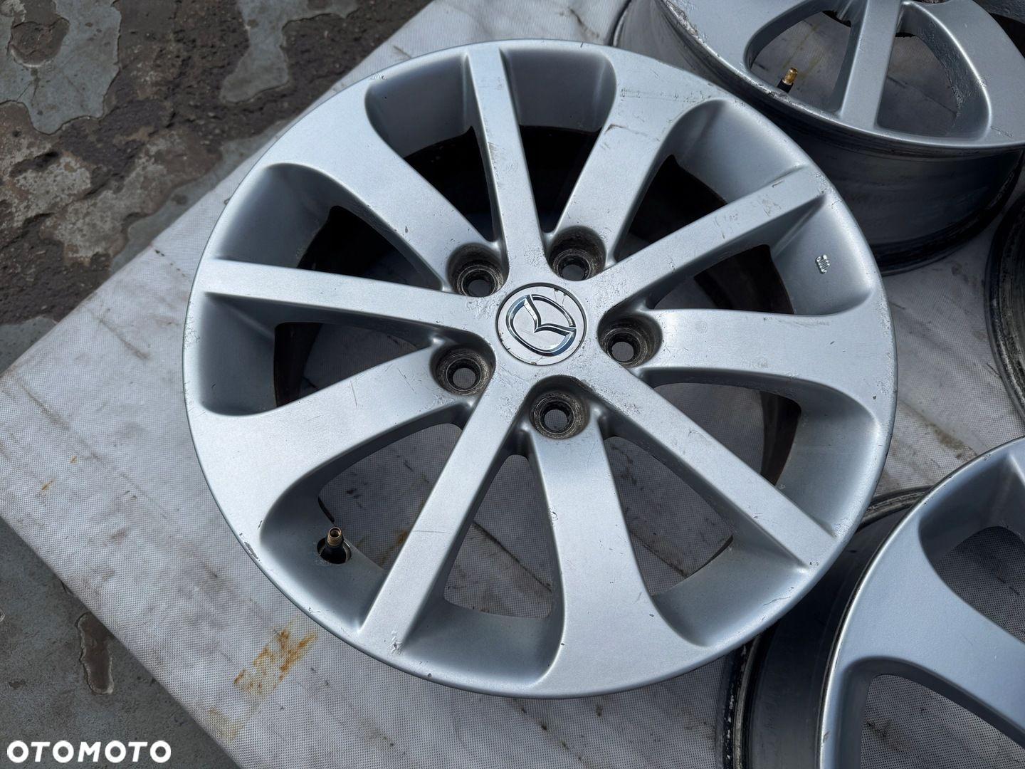 Felgi Mazda 5x114,3 6,5J 16" ET52,5 524 - 5