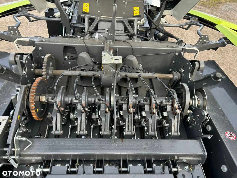 Claas 660 tys netto Claas Quadrant 4200 - 24