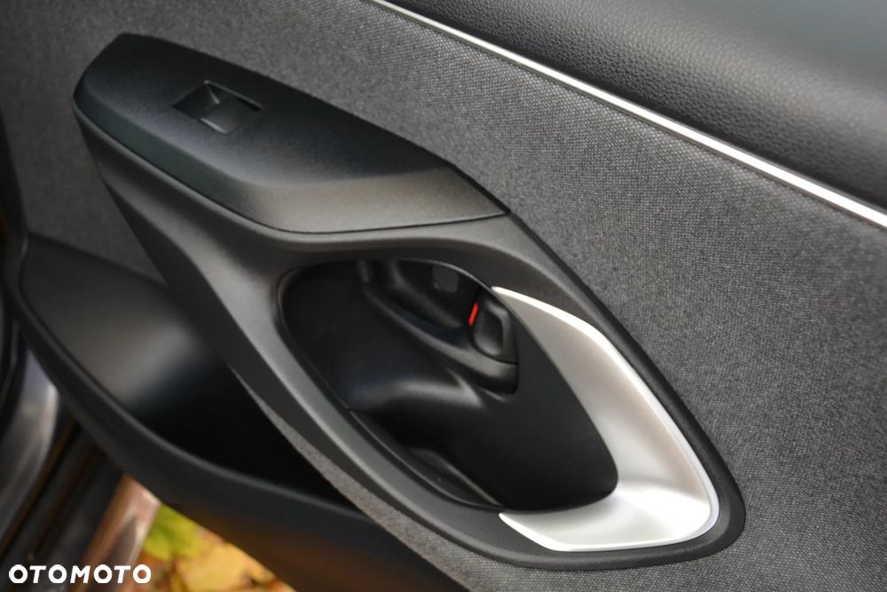 Toyota Yaris 1.5 Comfort CVT - 12