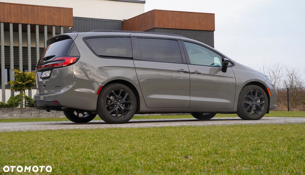 Chrysler Pacifica - 7