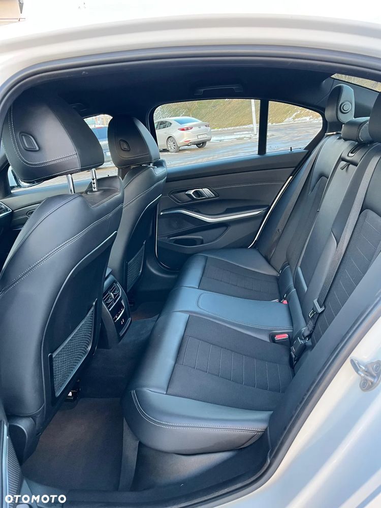 BMW Seria 3 320e - 8