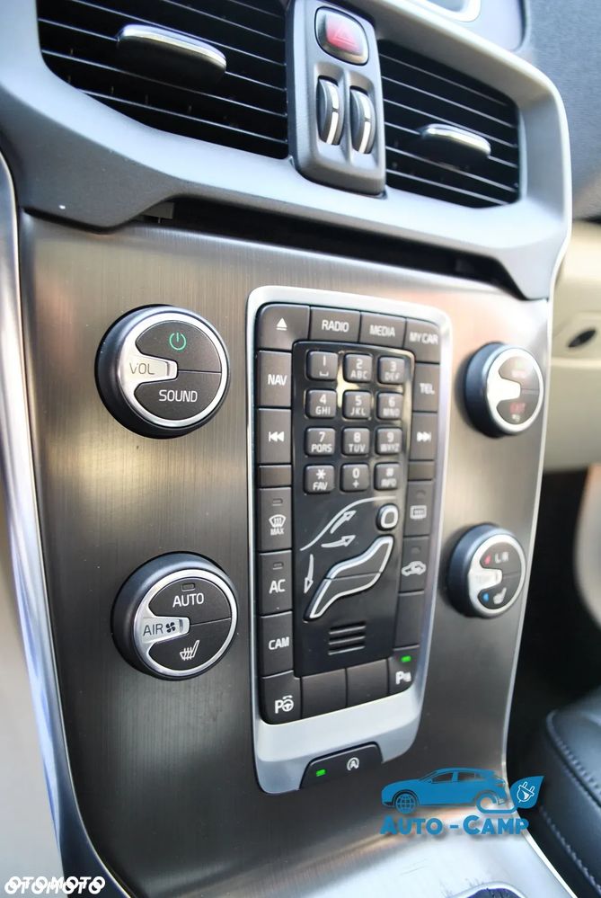 Volvo V40 D2 Summum - 21
