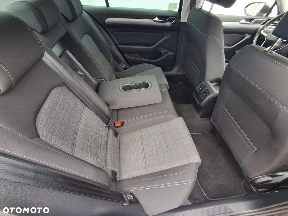 Volkswagen Passat 1.5 TSI EVO Business - 13
