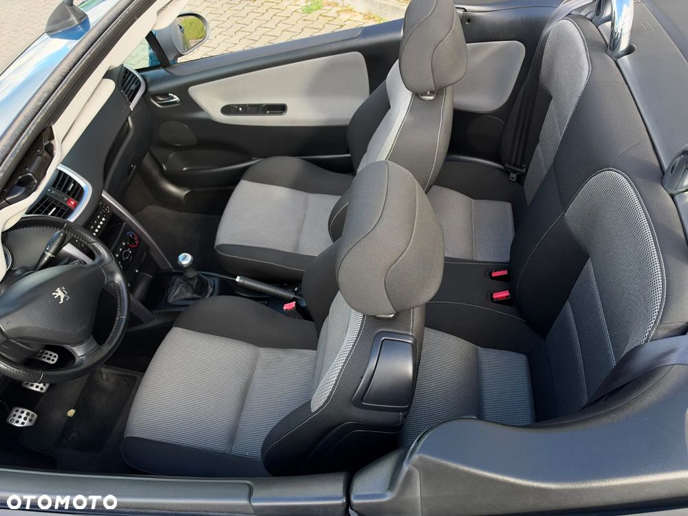 Peugeot 207 CC 1.6 HDi Premium - 17