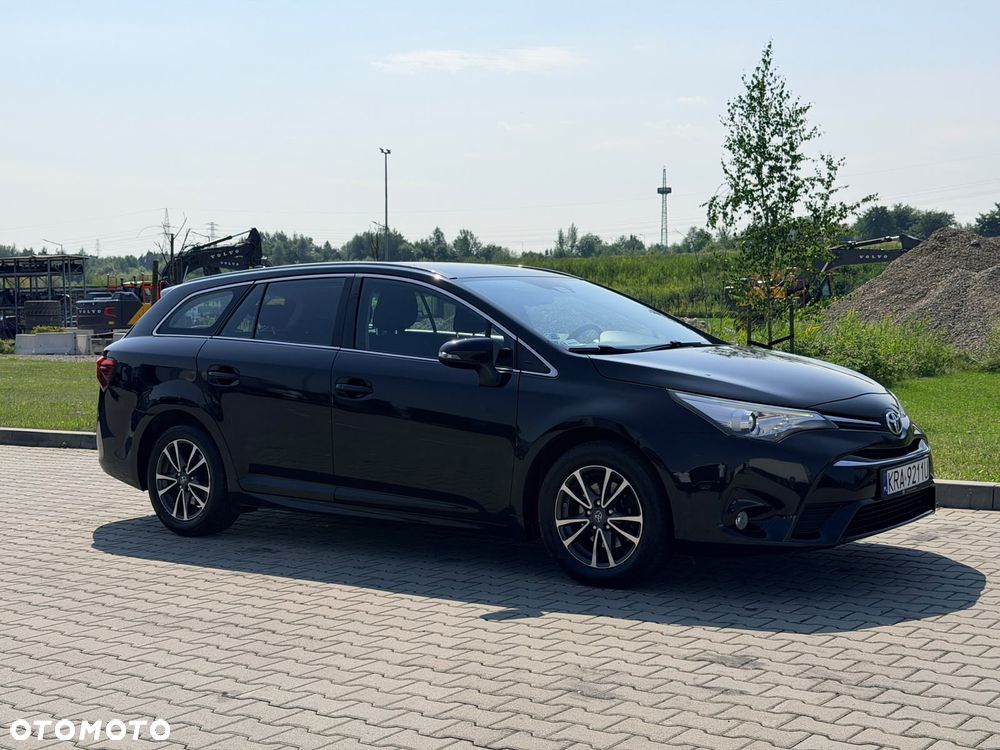 Toyota Avensis 1.8 Active - 2