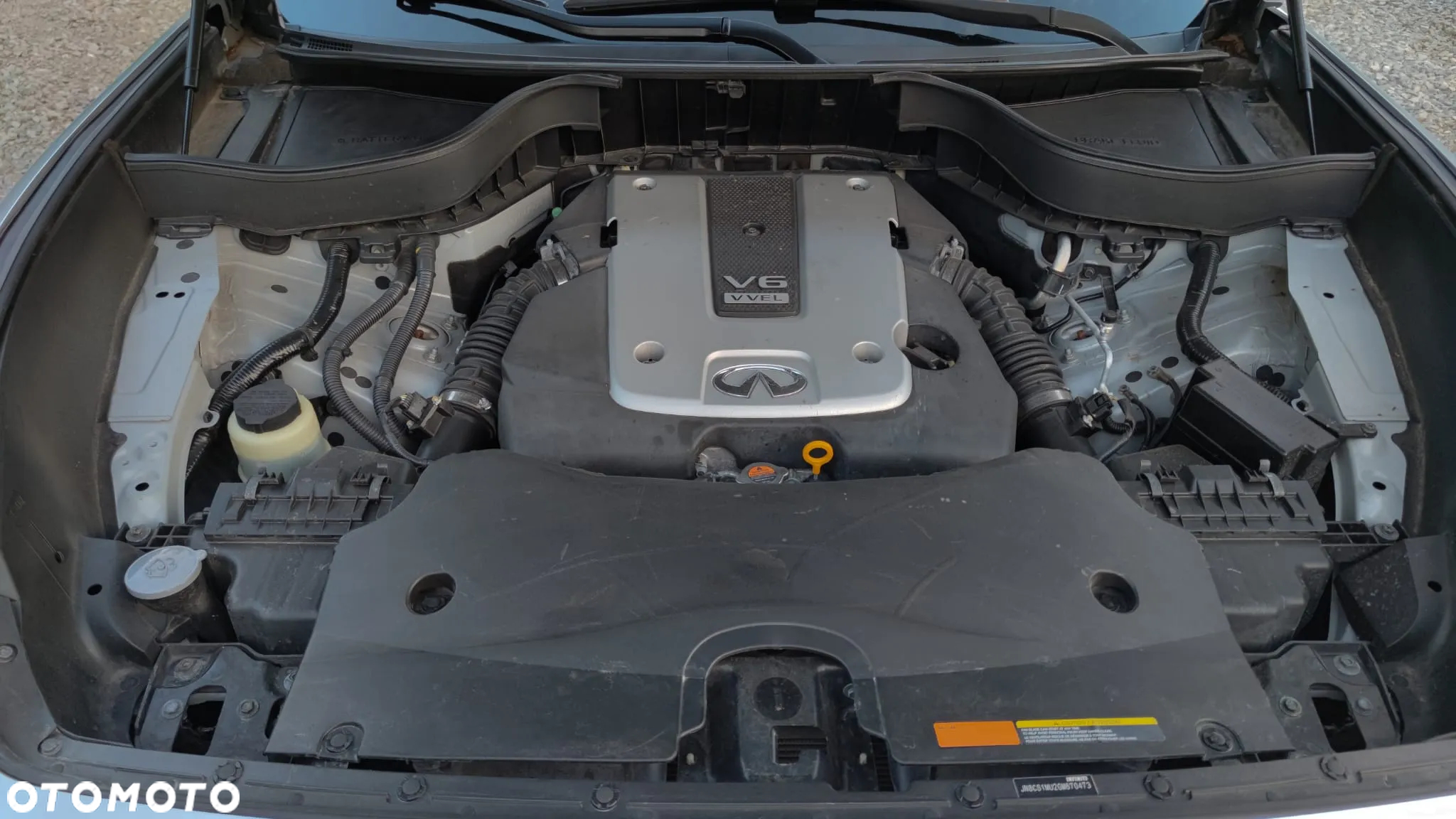 Infiniti QX70 3.7 GT - 24