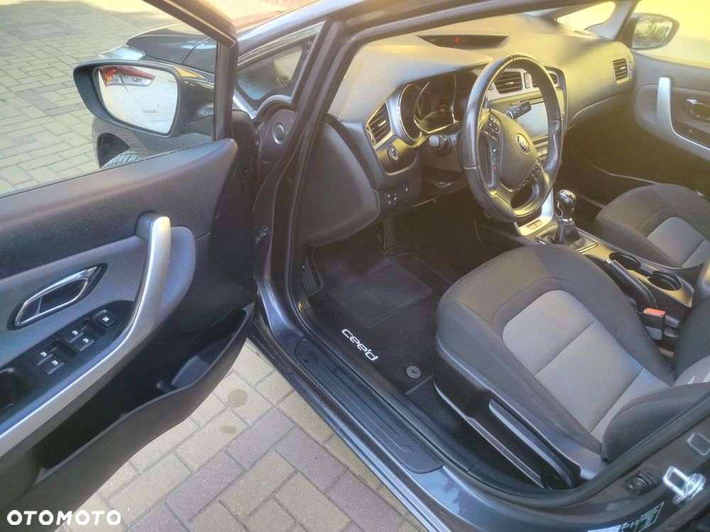 Kia Ceed 1.6 GDI L - 9