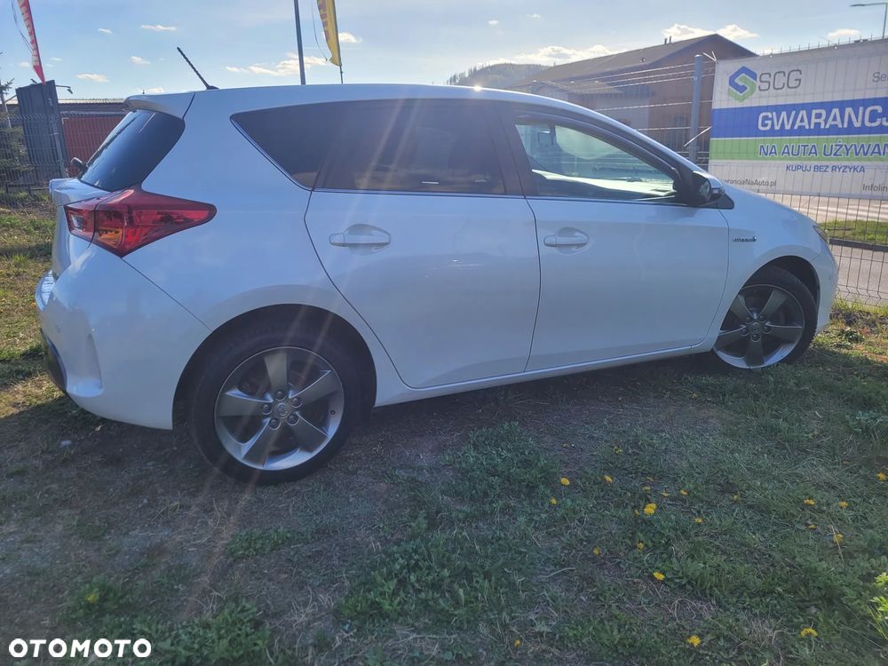 Toyota Auris 1.8 HSD Luna - 19
