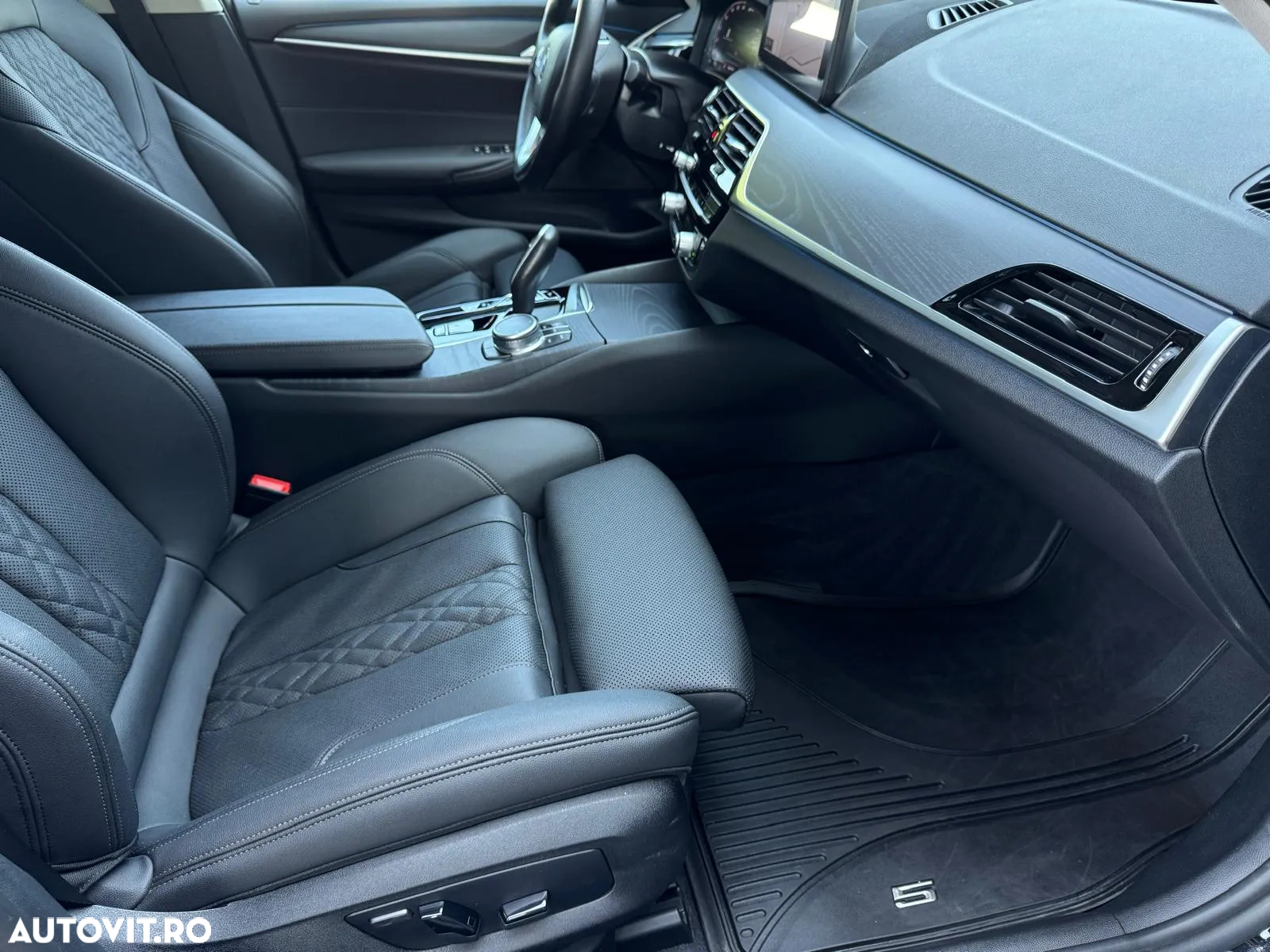 BMW Seria 5 530e xDrive Aut. Sport Line - 11