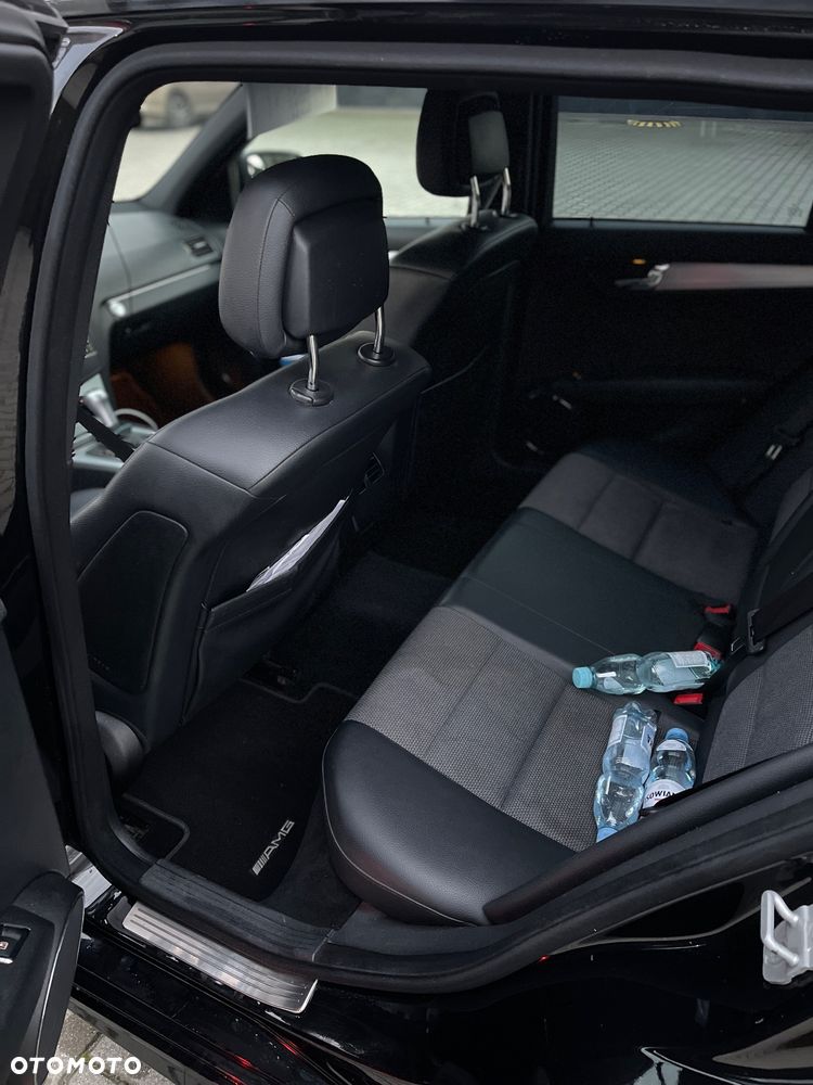 Mercedes-Benz Klasa C 220 T CDI DPF Automatik Avantgarde - 14