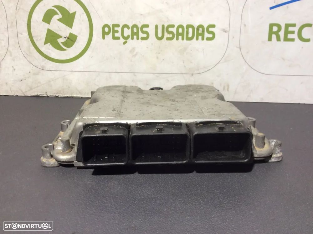 Centralina Motor Renault Laguna II 1.9DCI  0281010556  8200153946 - 2