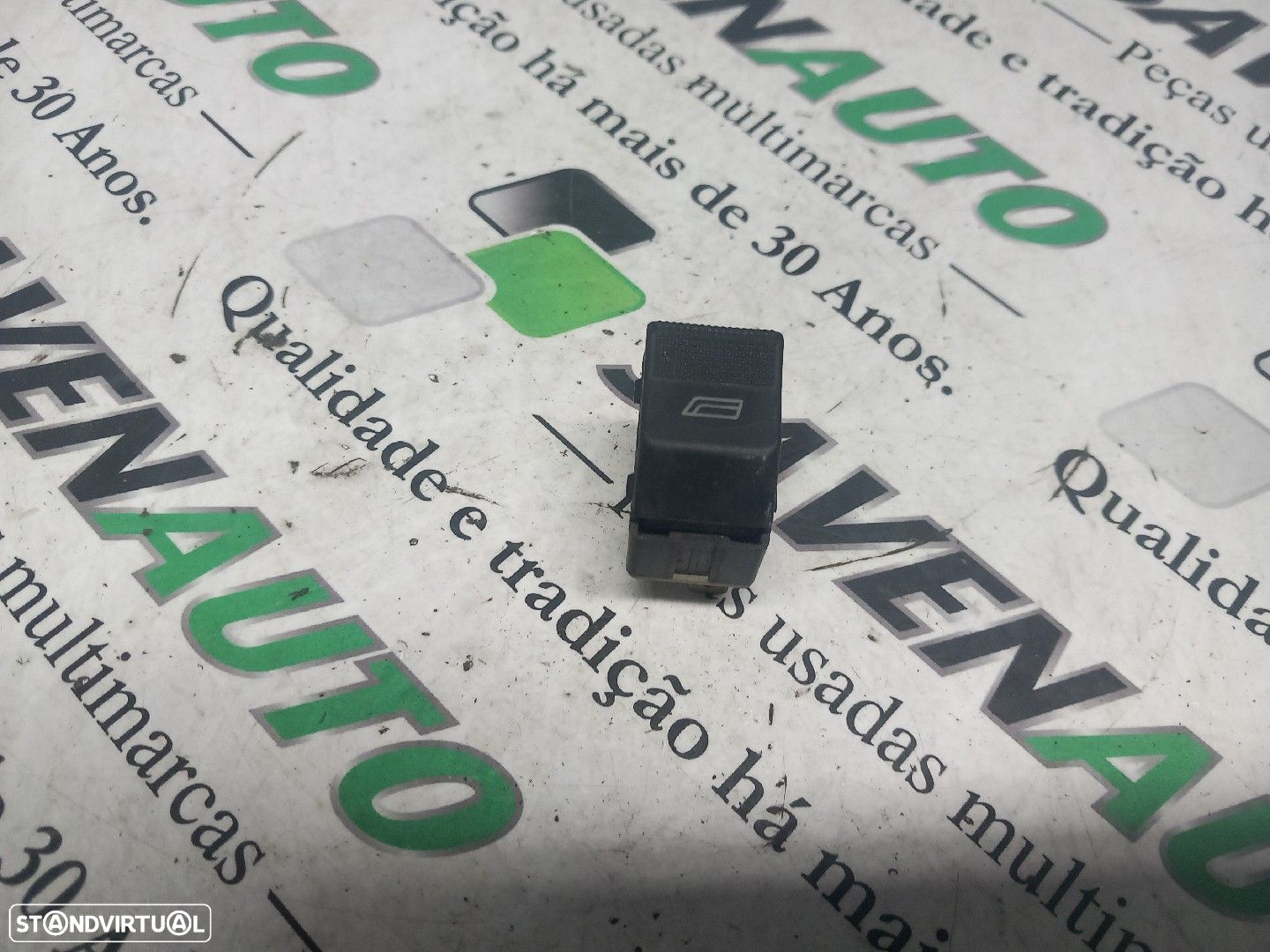 Botão / Botões / Comutador Vidro Dto Volkswagen Polo (6N2) - 1